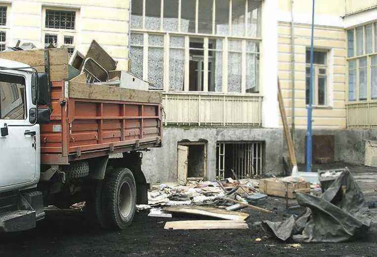 Вывоз бытового мусора дешево по Москве
